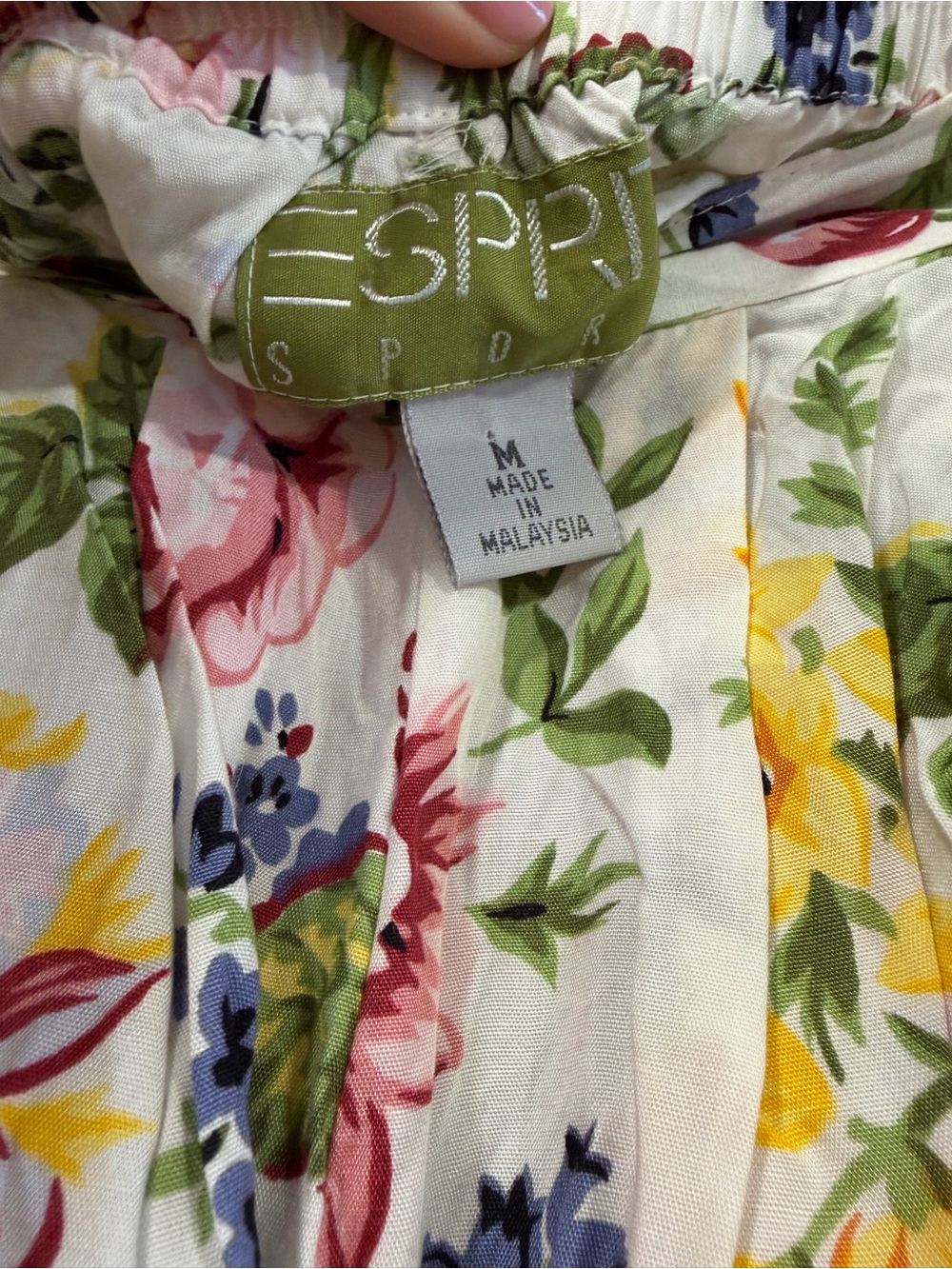 Vintage ESPRIT Floral Shorts - Picture 3 of 7